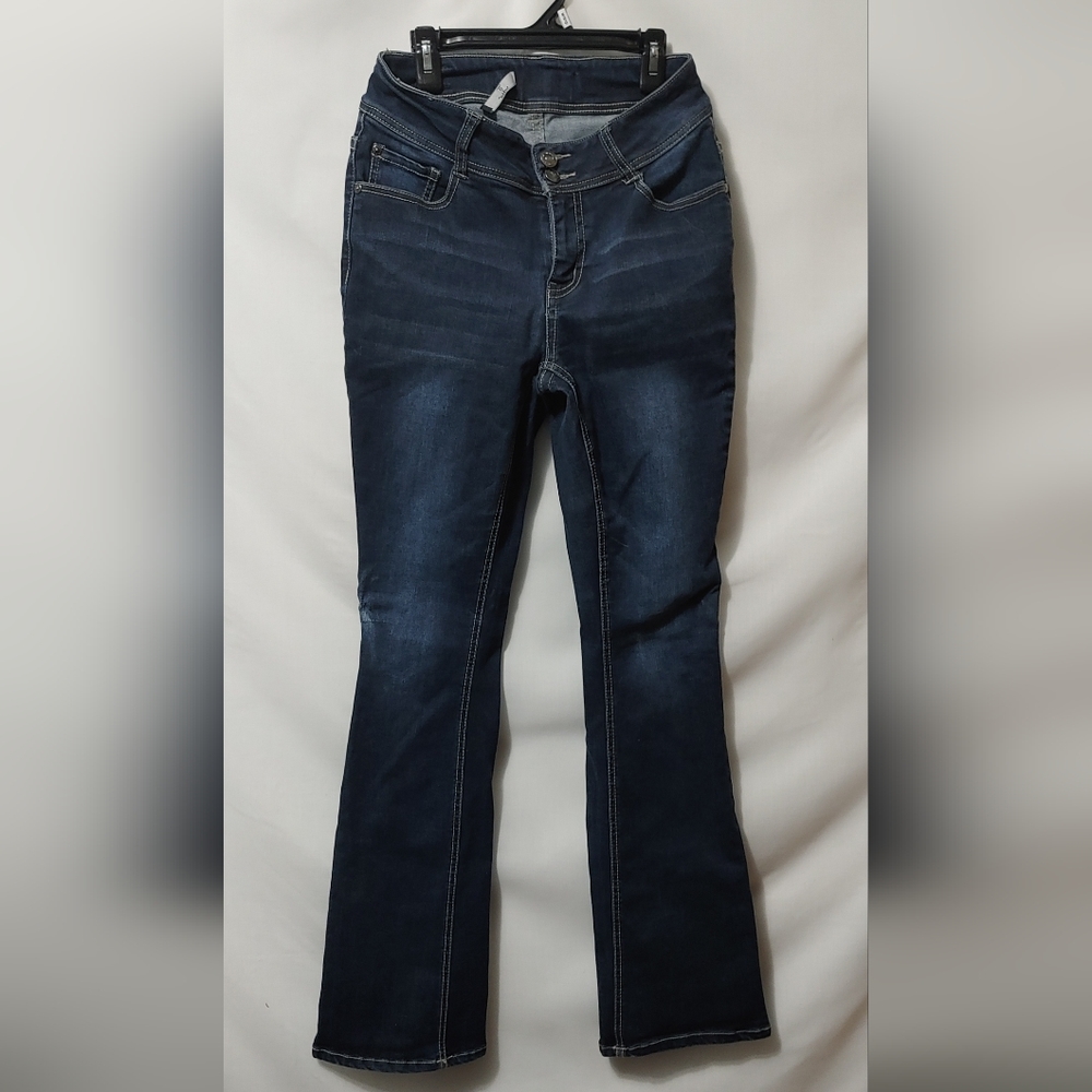 Trend & Build Bootcut Jeans  Size 28